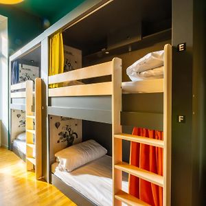 Bed 6-Bed Mixed Dormitory Room